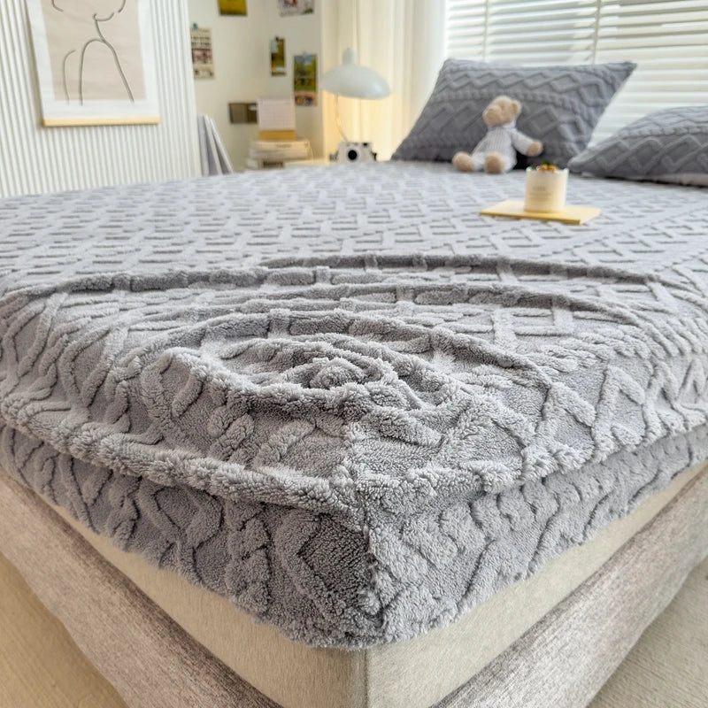 3D Embossed Velvet Bed Cover – Winter Warm Fitted Mattress Protector & Thickened Bedsheet