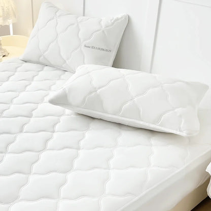 Waterproof Fitted Bed Sheets – Soft Microfiber Mattress Pads, Breathable Bedspread Protector for Single, Double, King, Queen Sizes