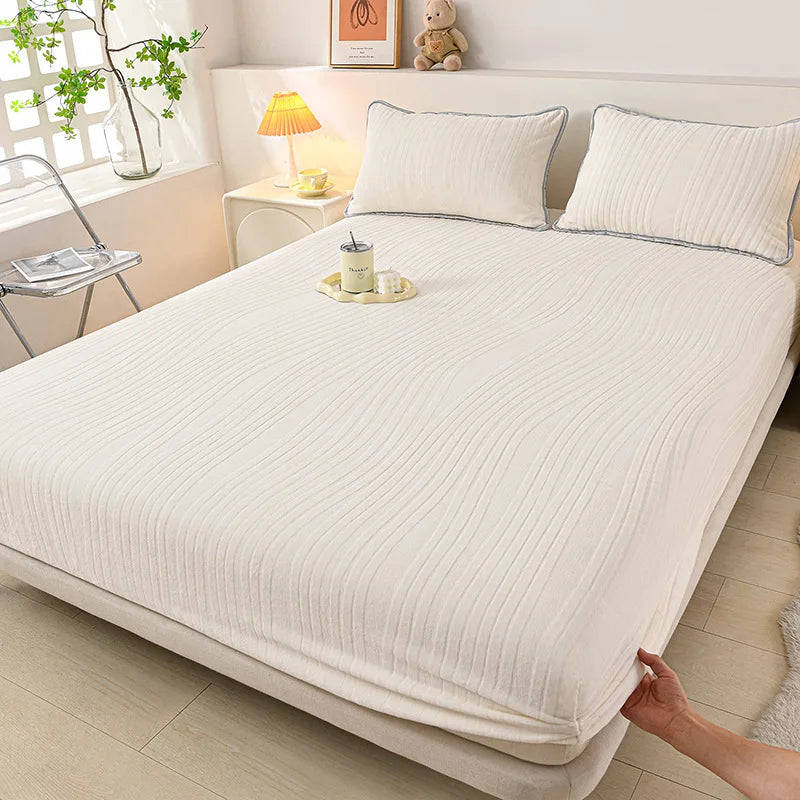 Luxury Carved Milk Velvet Fitted Sheet – Ultra Soft Thickened Mattress Protector for Winter