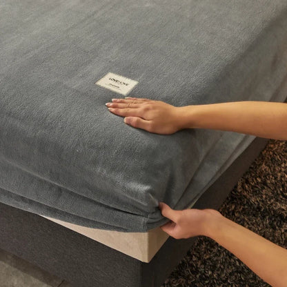 Soft Warm Thick Velvet Fitted Sheet – High Quality Non-Slip Elastic Mattress Cover & Adjustable Bed Protector