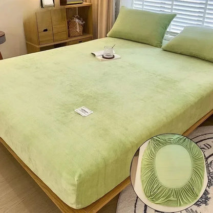 Soft Warm Plush Fitted Sheet – Elastic Mattress Cover Fluffy Coral Fleece Bed Linen for Winter, Luxury Double Bed Bedding