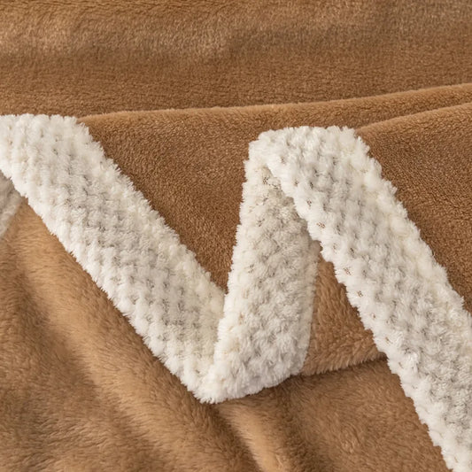 Double-Sided Thick Milk Velvet Blanket – Soft Flannel Quilt for All Seasons & Travel
