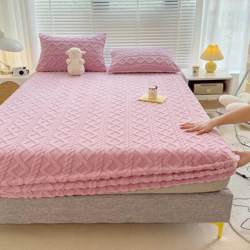 3D Embossed Velvet Bed Cover – Winter Warm Fitted Mattress Protector & Thickened Bedsheet