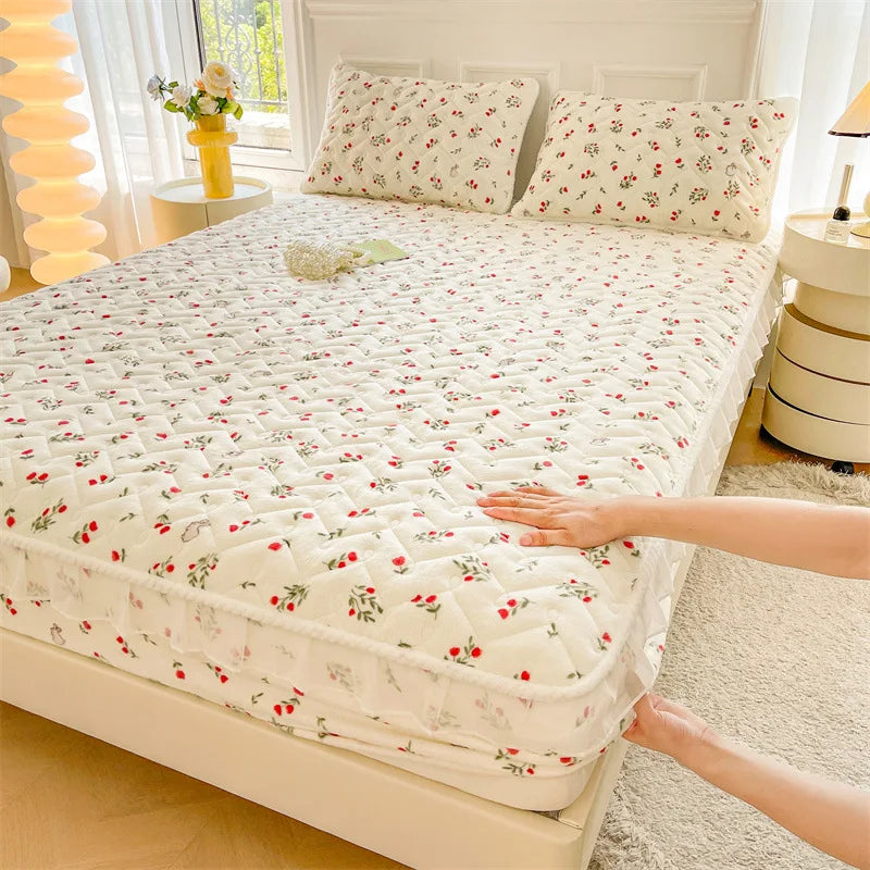 Fitted Sheet Winter Thickened Padded Three-Piece Set – Non-Slip Mattress Protective Cover