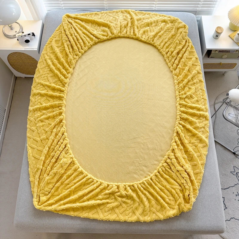 3D Embossed Velvet Bed Cover – Winter Warm Fitted Mattress Protector & Thickened Bedsheet
