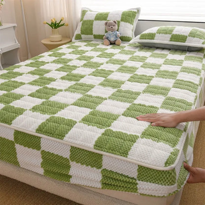 Winter Fleece Mattress Protective Cover | Thickened Milk Fleece Fitted Sheet | Padded Plaid 3-Piece Set
