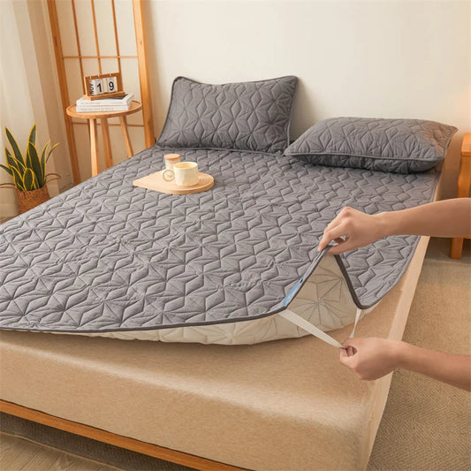 Waterproof Mattress Topper | Quilted Protector Pad | Elastic Band Fitted Bedspread | Winter Mattress Cover for Single & Double Beds (140/160 cm)