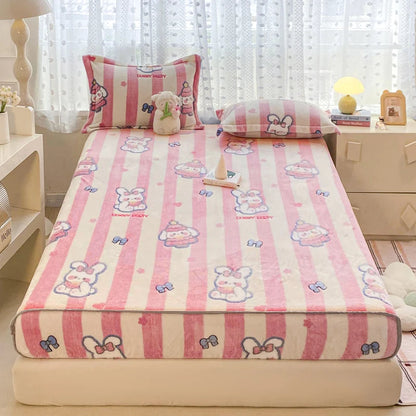 New Snowflake Velvet Fitted Sheet – Winter Warm Cartoon Print Bed Cover for Bedroom & Apartment